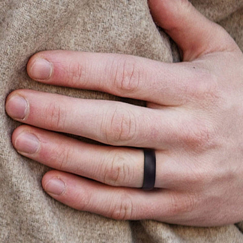 ROQ Men's Silicone Wedding Ring - 8mm Wide, Breathable Design, Thin Lines, Red/Black, Size 15